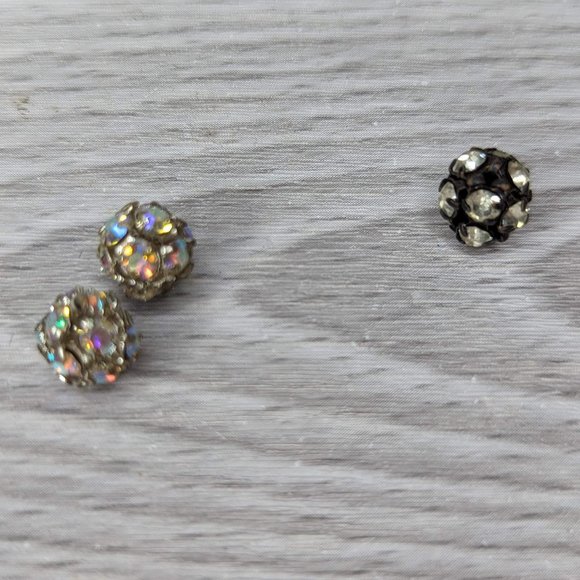 Group of 17 Gold & Silver Tone Rhinestone Beads - Picture 2 of 5